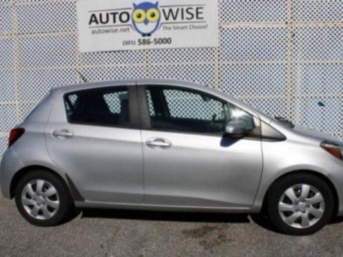 Used 2017 Toyota Yaris L image 22
