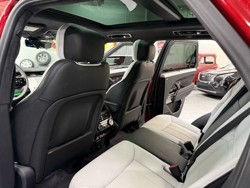 Used 2025 Land Rover Range Rover Sport Autobiography image 13