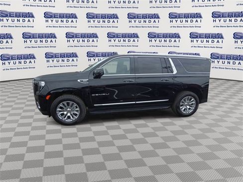 Used 2024 GMC Yukon XL Denali image 5