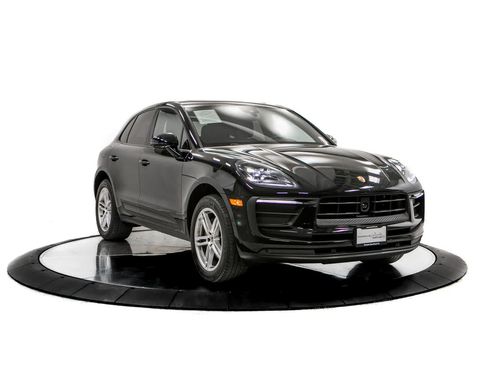 Certified 2024 Porsche Macan AWD/4WD image 9