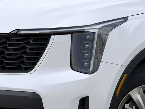 New 2026 Kia Sorento LX FWD image 10