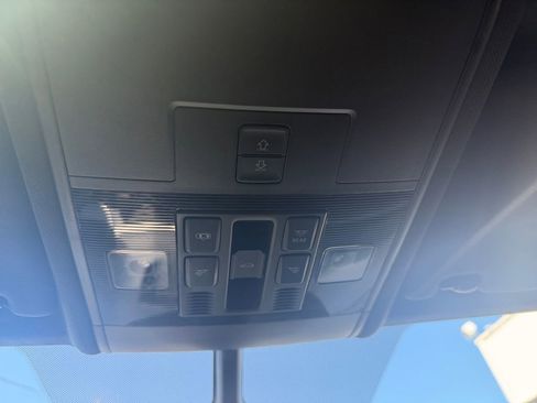 Used 2021 Volkswagen Atlas Cross Sport SE w/ Panoramic Sunroof Package image 26