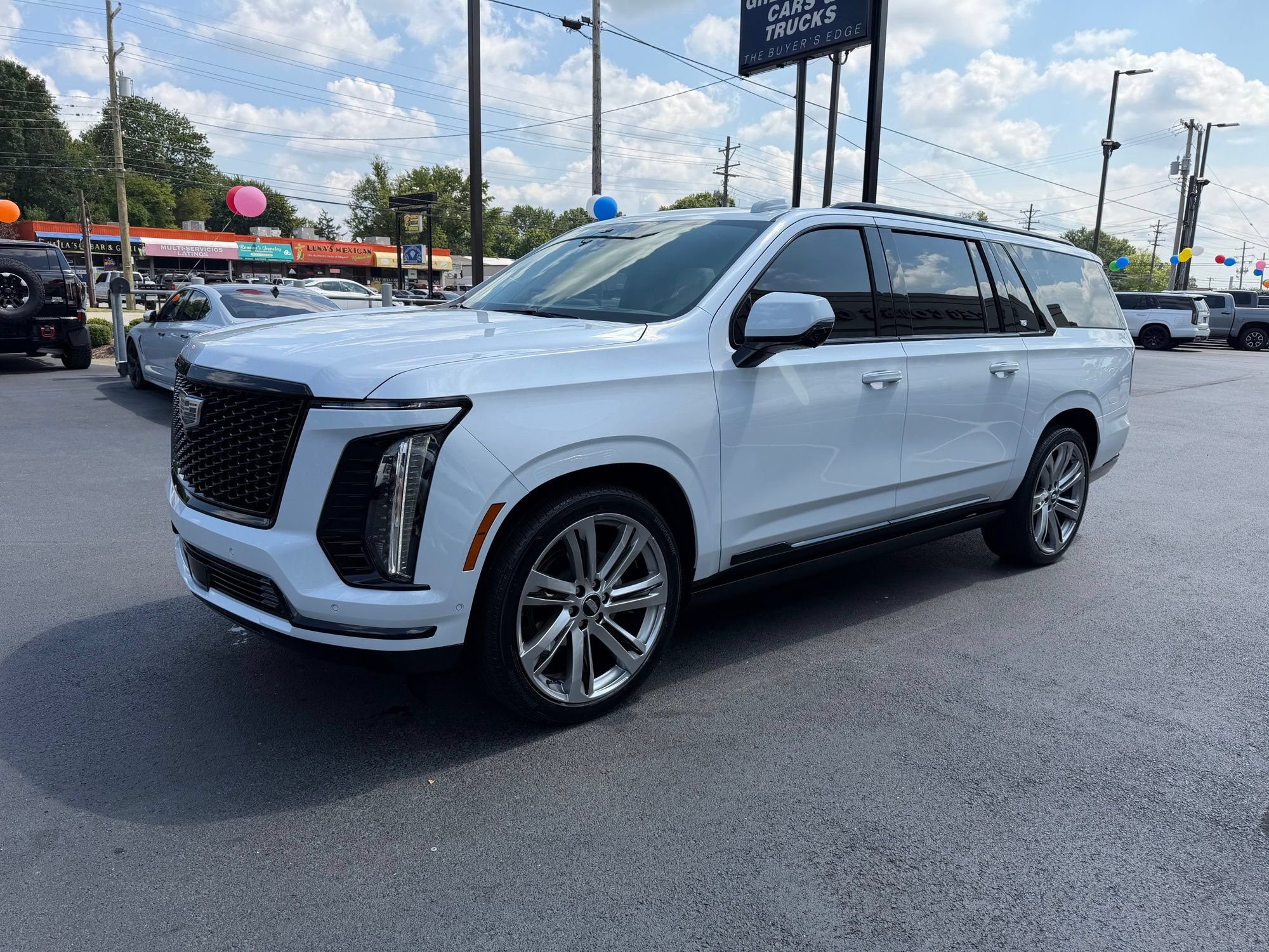 Used 2026 Cadillac Escalade ESV Platinum Sport w/ LPO, ONYX Package AWD/4WD image 3