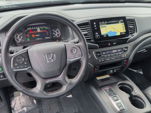 Used 2023 Honda Passport TrailSport image 6