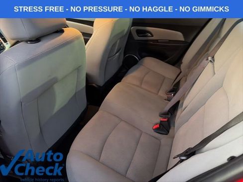 Used 2016 Chevrolet Cruze Limited LT FWD image 12