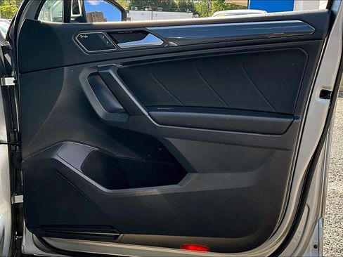 Used 2021 Volkswagen Tiguan SEL Premium R-Line image 19