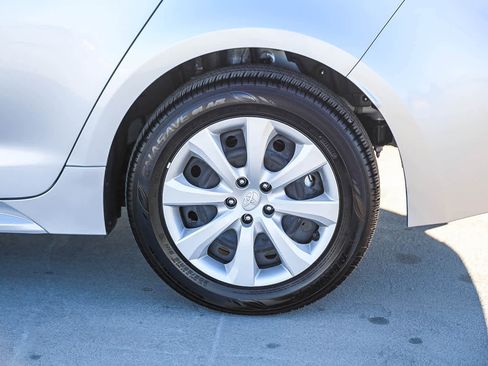 Certified 2025 Toyota Corolla LE image 12