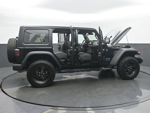 Used 2024 Jeep Wrangler Unlimited AWD/4WD image 55