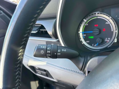 Used 2024 Toyota Highlander XLE image 24