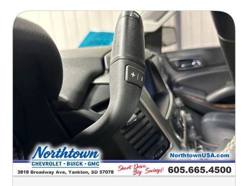 Used 2015 Chevrolet Suburban LT w/ Luxury Package AWD/4WD image 24