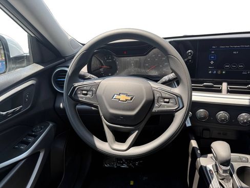 New 2026 Chevrolet Trax LS w/ LS Convenience Package FWD image 12