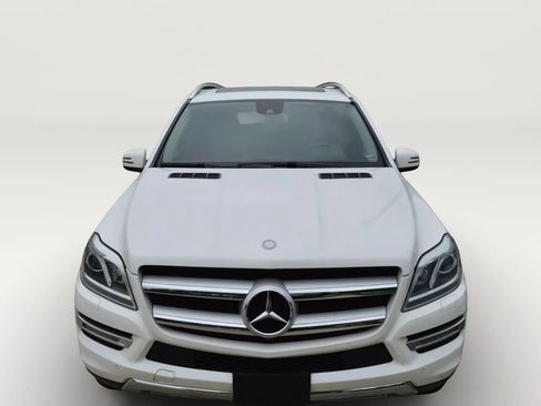 Used 2015 Mercedes-Benz GL 320 BlueTEC 4MATIC image 2