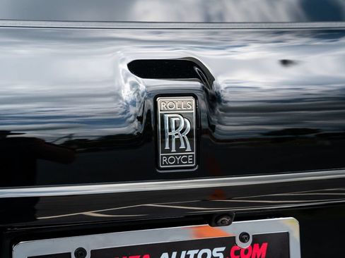 Used 2022 Rolls-Royce Cullinan Black Badge AWD/4WD image 16