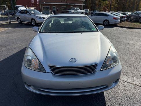 Used 2005 Lexus ES 330 FWD image 2