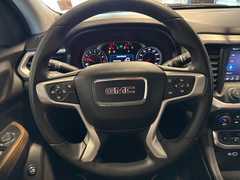 Used 2023 GMC Acadia SLE w/ Driver Convenience Package image 18