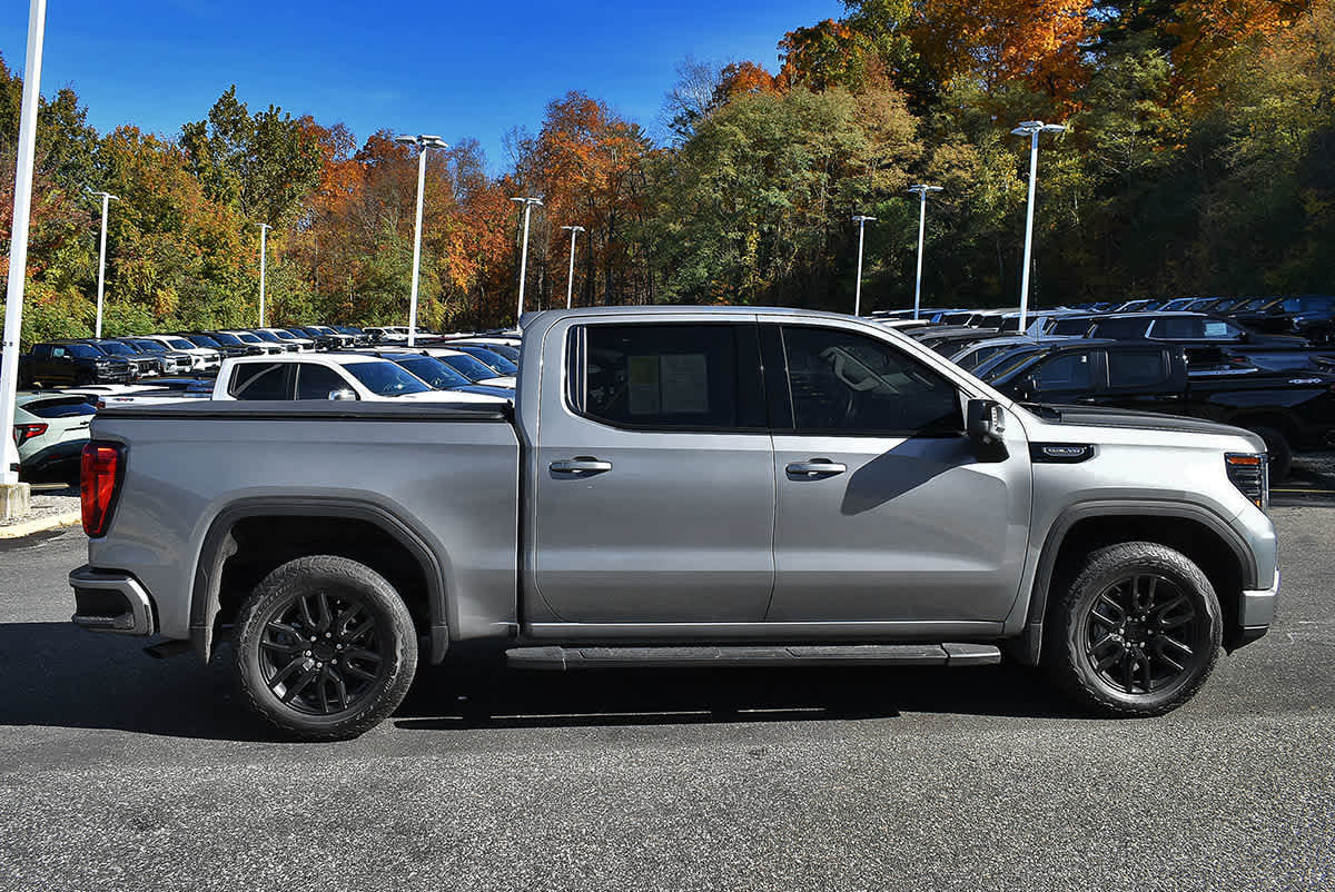 Used 2025 GMC Sierra 1500 Elevation w/ Elevation Premium Package AWD/4WD image 6