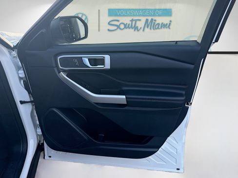 Used 2021 Ford Explorer XLT w/ Equipment Group 202A image 34