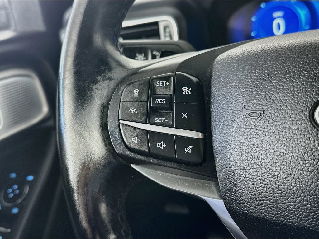Used 2020 Ford Explorer Platinum w/ Premium Technology Package AWD/4WD image 25