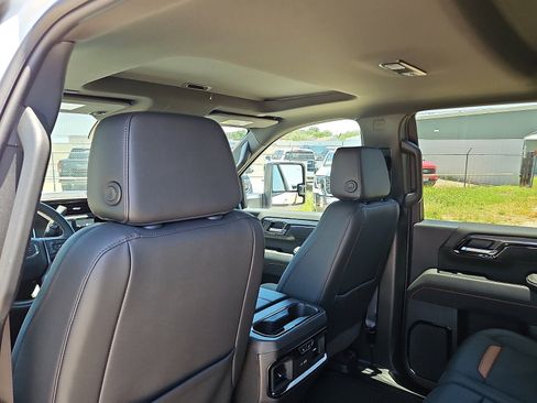 New 2026 GMC Sierra 3500 AT4 w/ AT4 Premium Plus Package AWD/4WD image 9