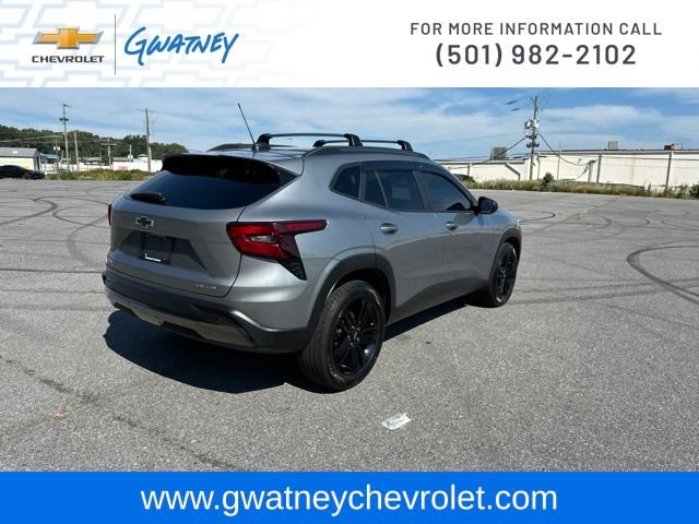 Used 2025 Chevrolet Trax ACTIV w/ Sunroof Package FWD image 5