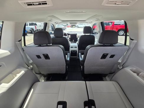 Used 2024 GMC Acadia Denali FWD image 15