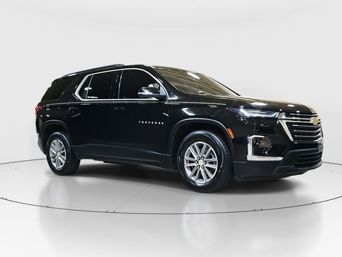 Used 2022 Chevrolet Traverse LT w/ LPO, Floor Liner Package image 3
