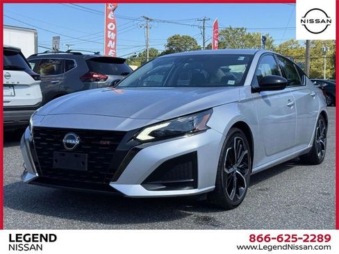 Certified 2023 Nissan Altima 2.5 SR image 4