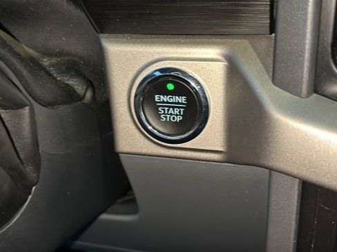 Used 2021 Ford F150 XLT w/ Equipment Group 302A High image 12