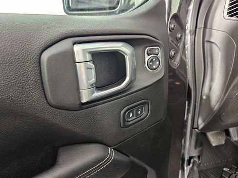 Used 2023 Jeep Wrangler Unlimited Sahara w/ Cold Weather Group AWD/4WD image 21