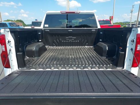 Used 2024 Chevrolet Silverado 1500 LT AWD/4WD image 21