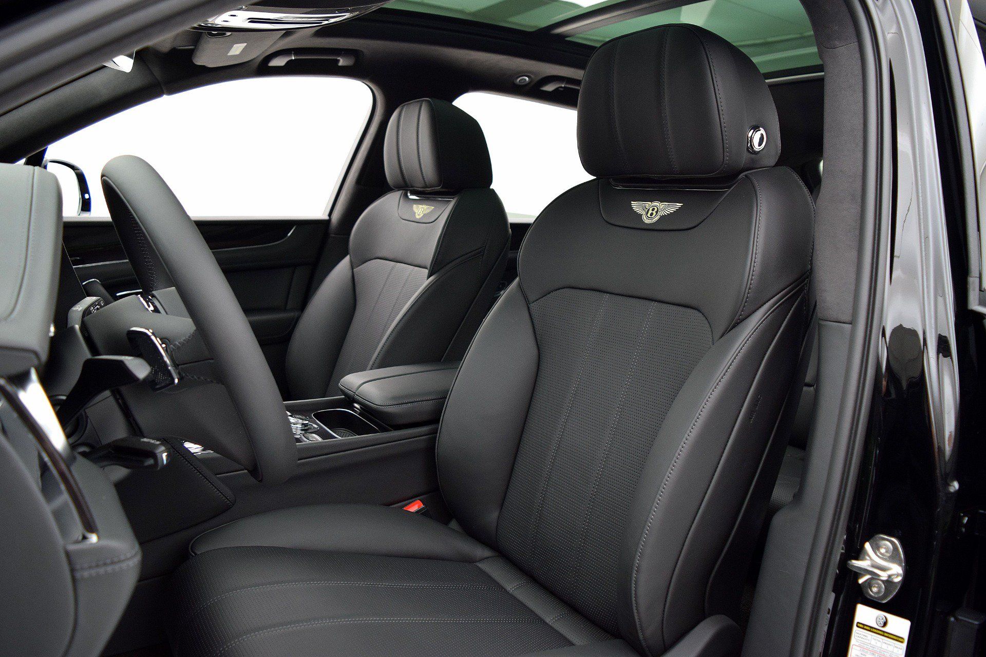 Certified 2019 Bentley Bentayga AWD/4WD image 23