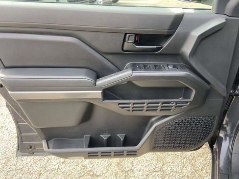 Used 2025 Toyota Tacoma SR5 w/ SR5 Upgrade Package image 11