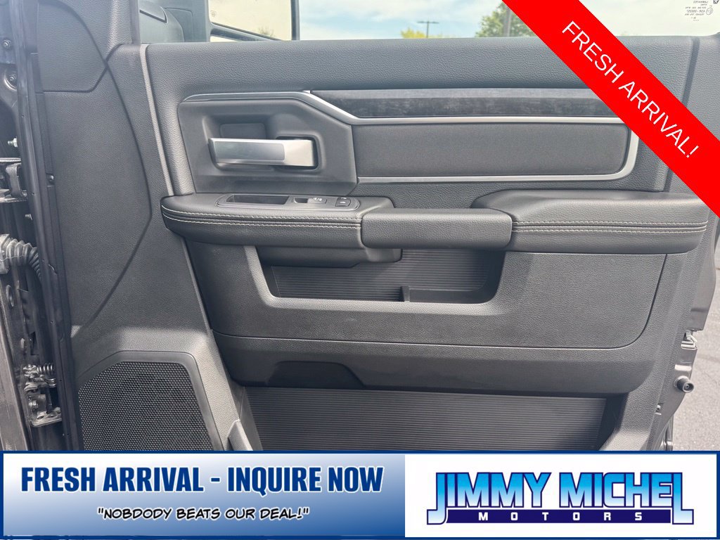 Used 2024 RAM 3500 Big Horn w/ Night Edition AWD/4WD image 14