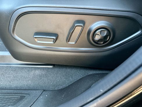 New 2025 Jeep Grand Cherokee L Altitude image 12