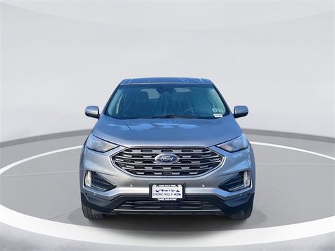 Used 2024 Ford Edge Titanium image 2