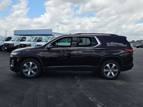 Used 2023 Chevrolet Traverse LT w/ LT Premium Package AWD/4WD image 14