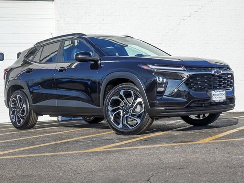 New 2026 Chevrolet Trax RS w/ Sunroof Package image 2