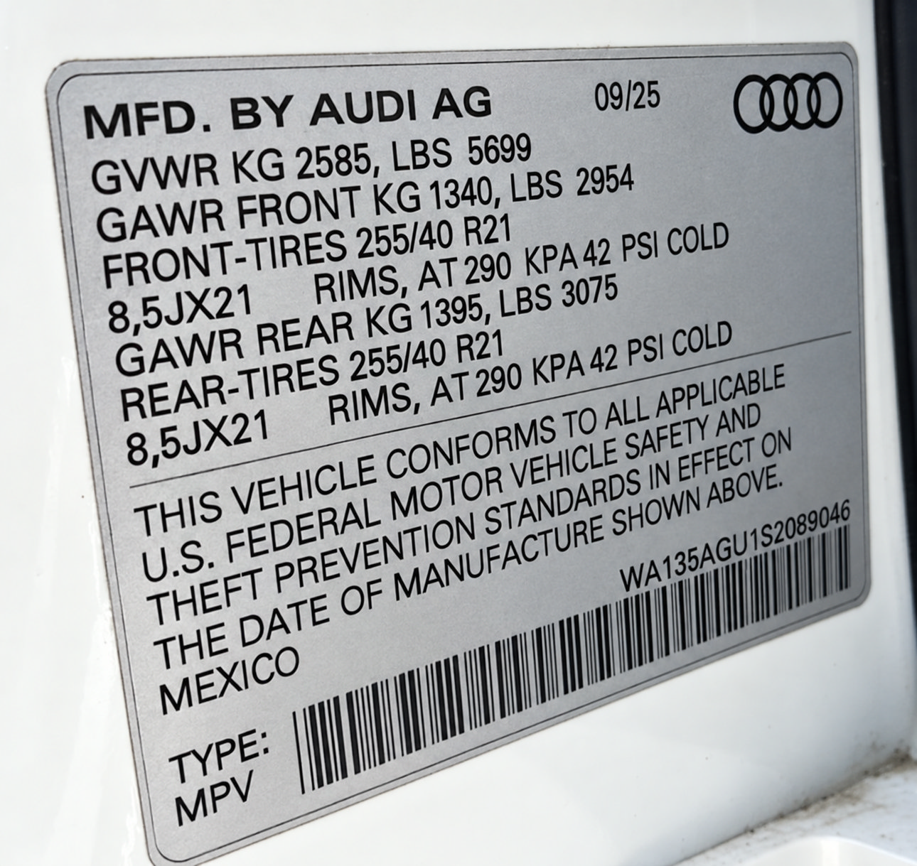 Used 2025 Audi SQ5 Prestige w/ Prestige Package AWD/4WD image 13