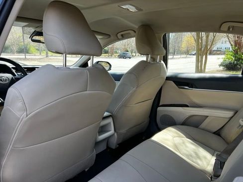 Used 2020 Toyota Camry LE image 14