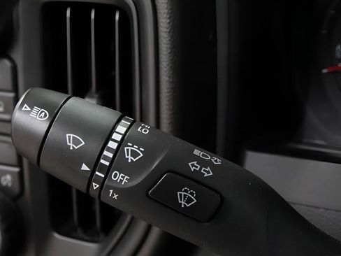 Used 2024 Chevrolet Silverado 1500 Custom image 17