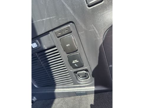 Used 2025 Ford Expedition Platinum AWD/4WD image 24