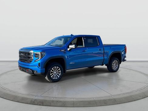 Used 2023 GMC Sierra 1500 AT4 w/ AT4 Preferred Package AWD/4WD image 4