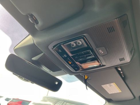 New 2026 Volkswagen Tiguan SEL R-Line image 22