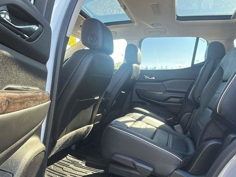 Certified 2022 GMC Acadia Denali w/ Denali Ultimate Package image 29