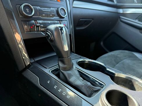 Used 2019 Ford Explorer XLT w/ Equipment Group 202A FWD image 18