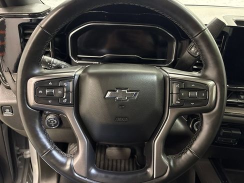 Used 2025 Chevrolet Silverado 2500 ZR2 w/ Technology Package AWD/4WD image 24