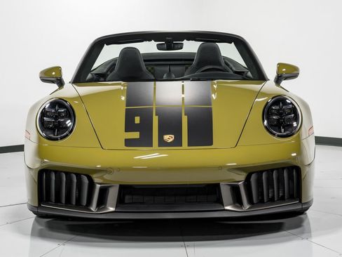 Used 2026 Porsche 911 Carrera GTS image 8