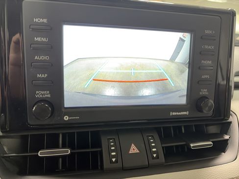 Used 2022 Toyota RAV4 XLE Premium AWD/4WD image 20