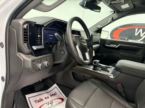 New 2026 GMC Sierra 1500 SLT w/ SLT Premium Plus Package AWD/4WD image 12