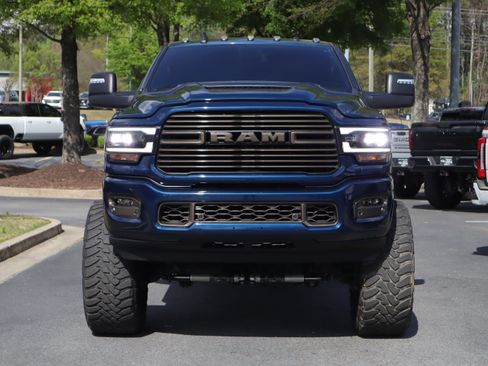 Used 2024 RAM 2500 Laramie w/ Night Edition image 36